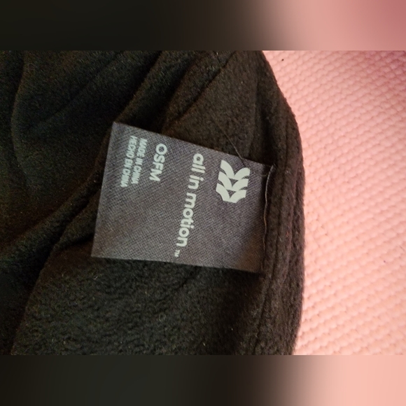 Unisex Stylish Black Hat - Picture 5 of 6